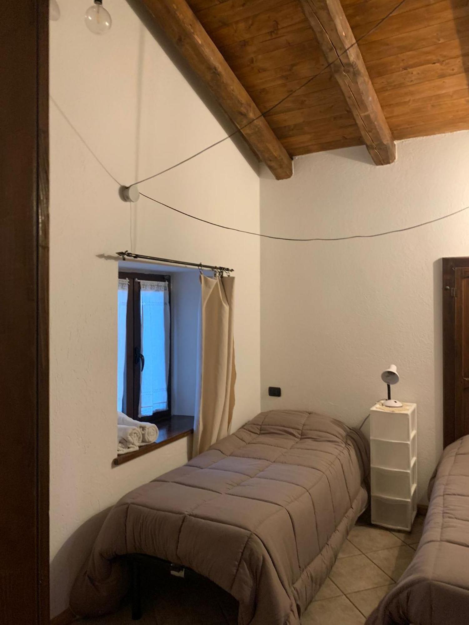 Villa La Casa Di Nonna Pina à Roccasparvera Extérieur photo